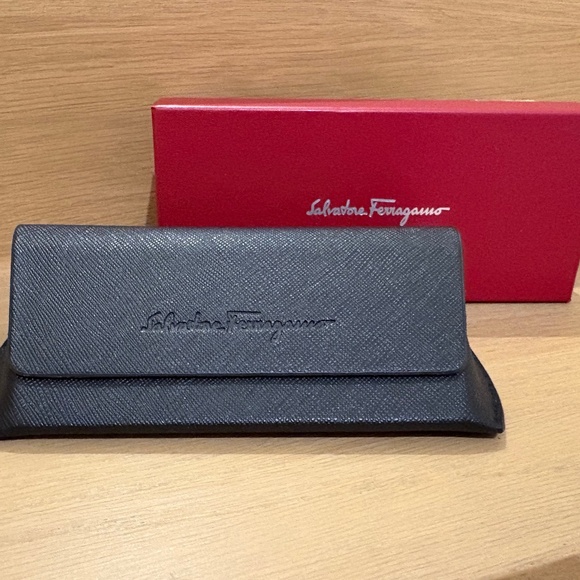 Salvatore Ferragamo Brand New sunglasses - Picture 5 of 5
